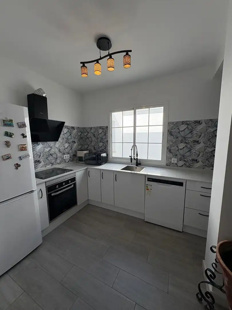 Kitchen of Flat for sale in Sevilla  with Air Conditioner