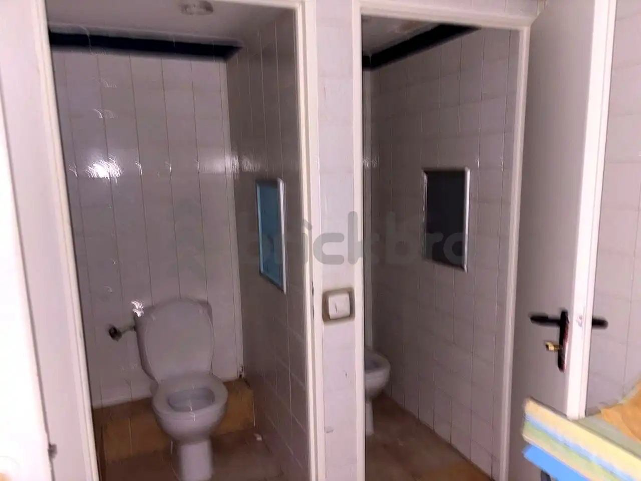 Badezimmer von Geschaftsraum zur Miete in Madrid