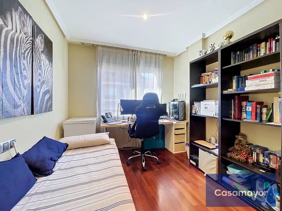 Habitación de Piso en venta en Alicante / Alacant con Aire acondicionado, Calefacción y Trastero