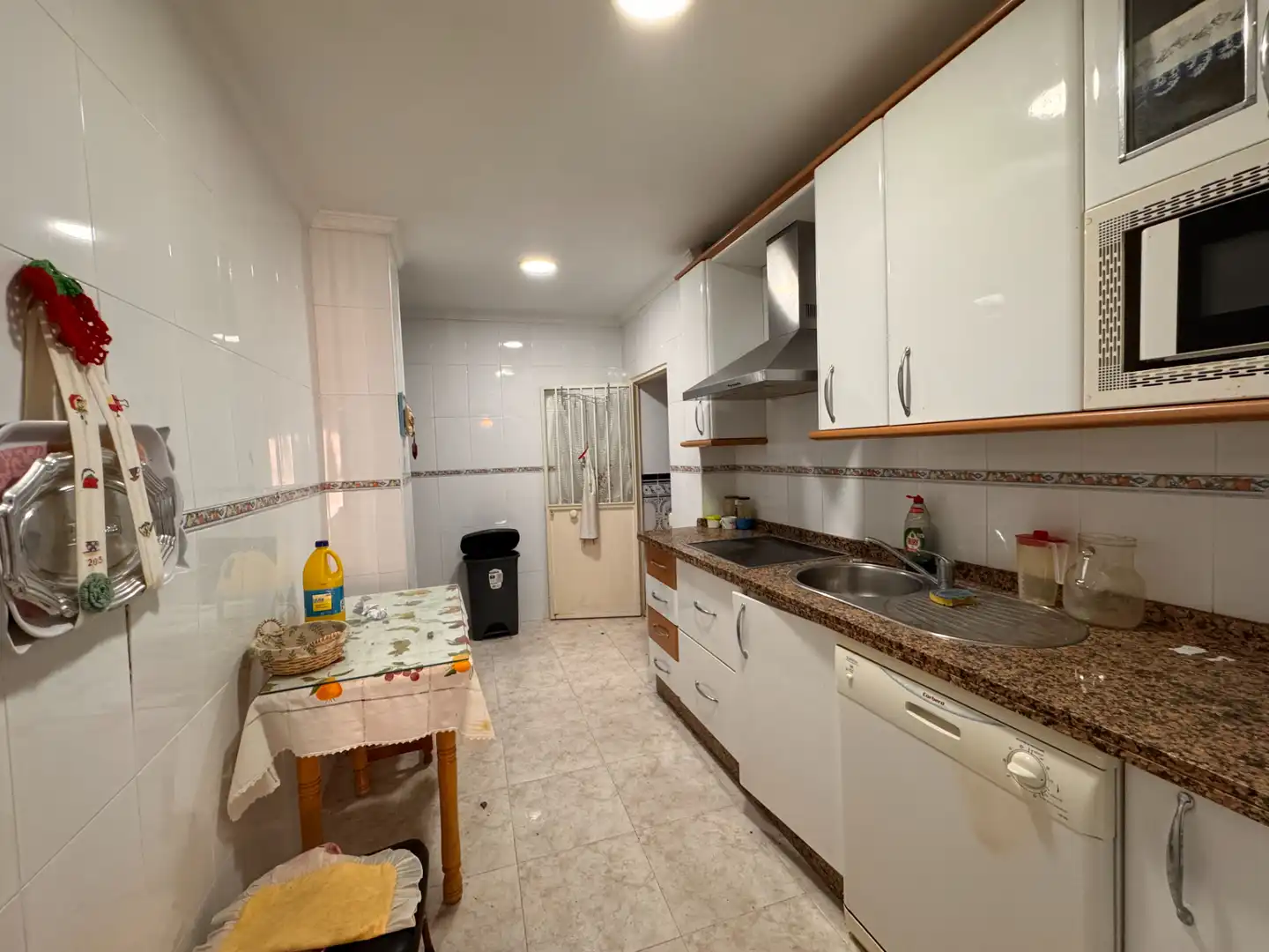 Cuina de Casa o xalet en venda en Jerez de la Frontera amb Aire condicionat, Terrassa i Moblat