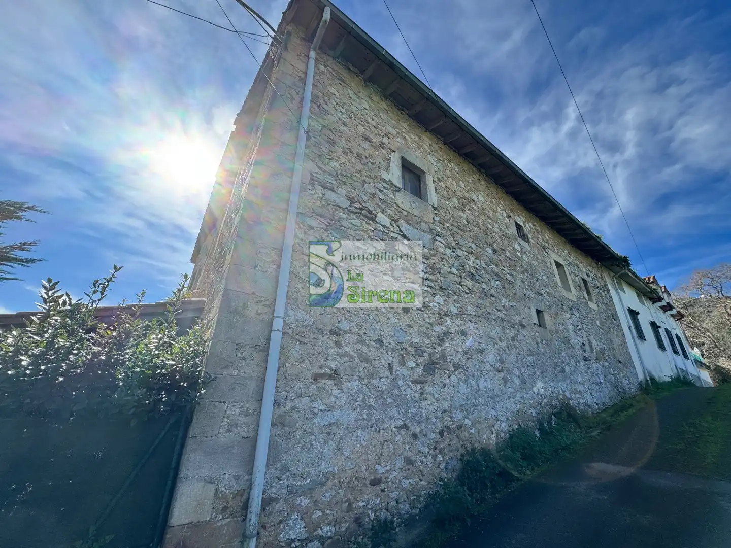 Vista exterior de Casa o chalet en venta en Castro-Urdiales con Calefacción, Jardín privado y Terraza