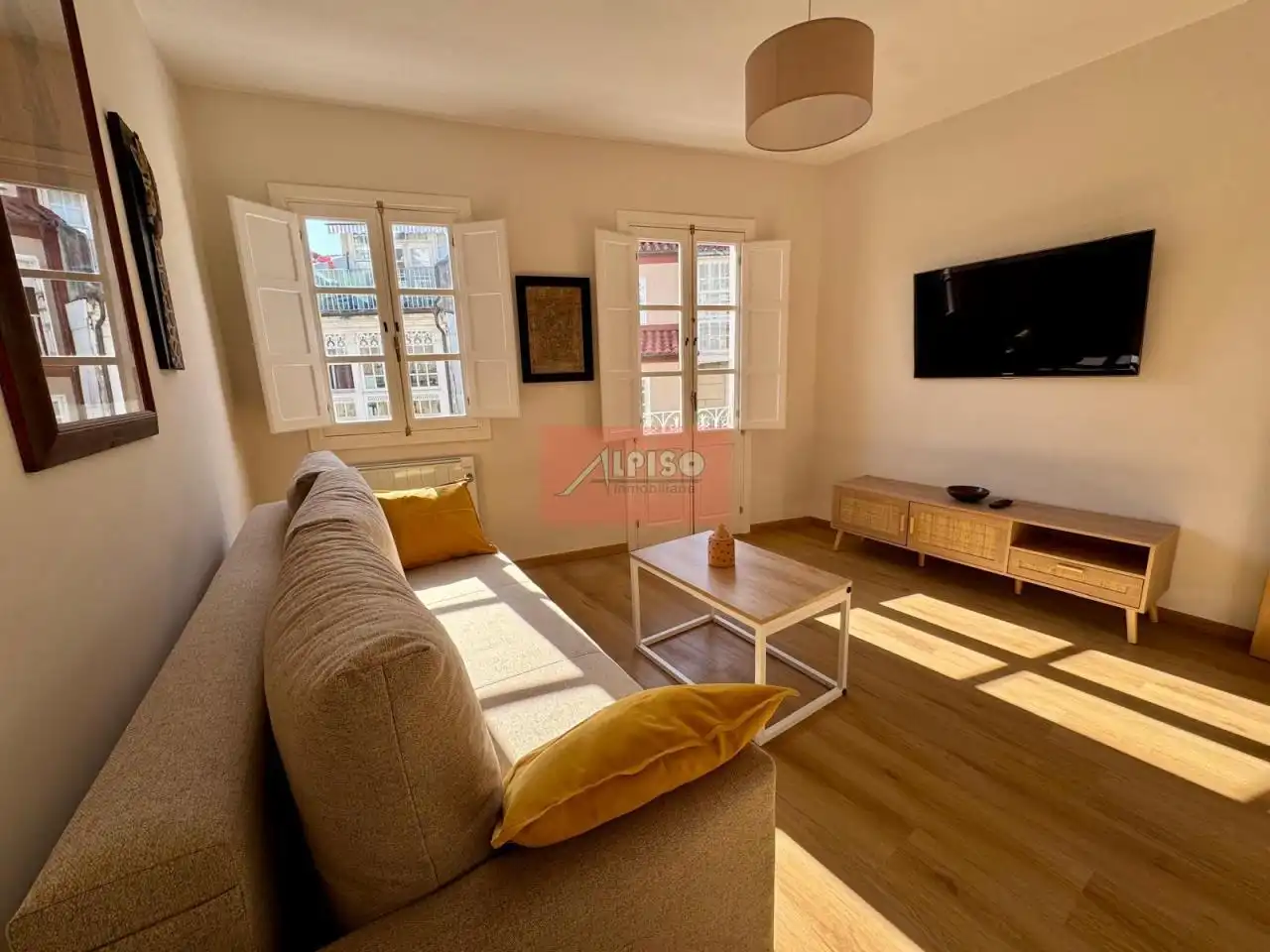 Sala d'estar de Apartament de lloguer en Ourense Capital  amb Calefacció i Moblat