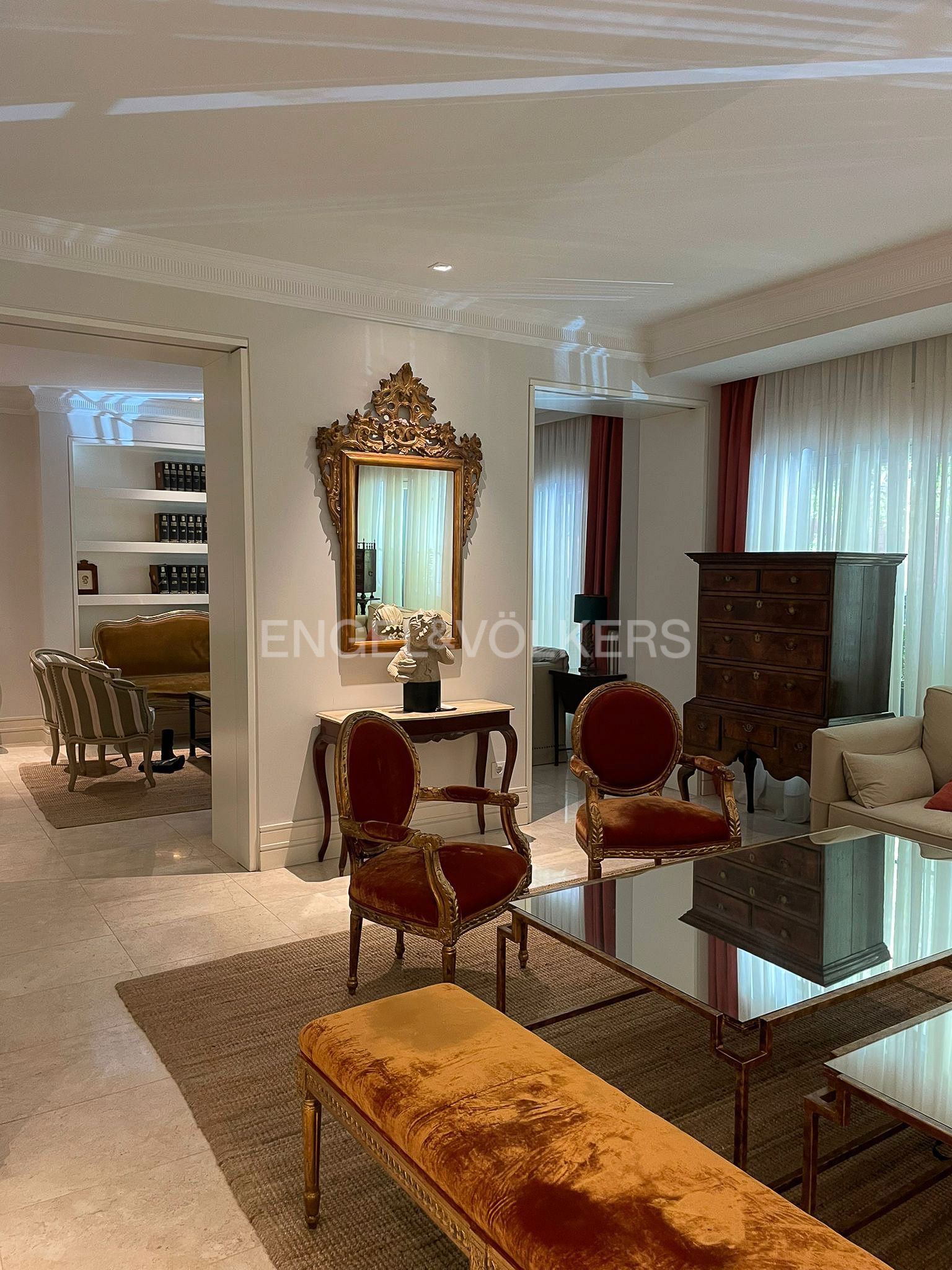 Dining room of Apartment for sale in  Madrid Capital  with Heating and Storage room