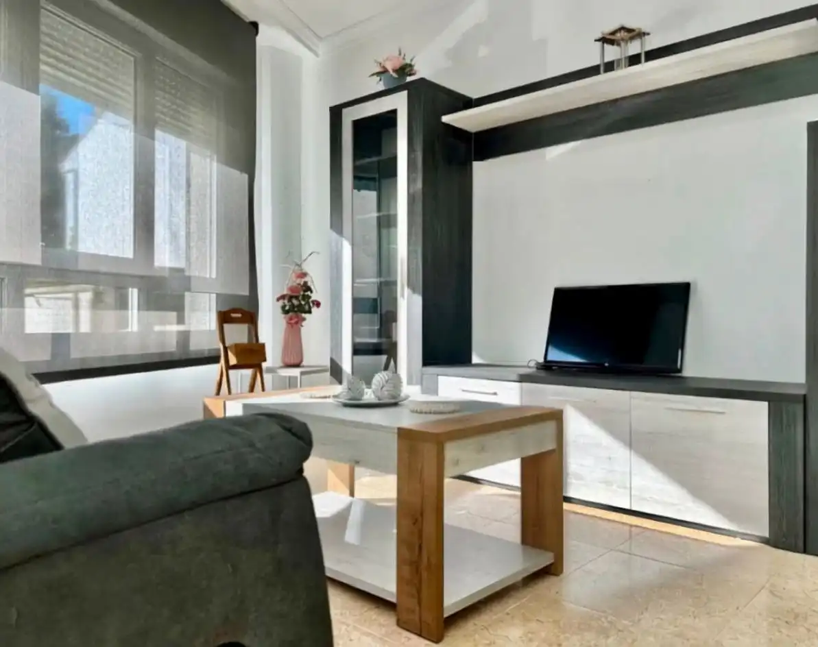 Sala d'estar de Apartament en venda en Ribeira amb Traster i Moblat