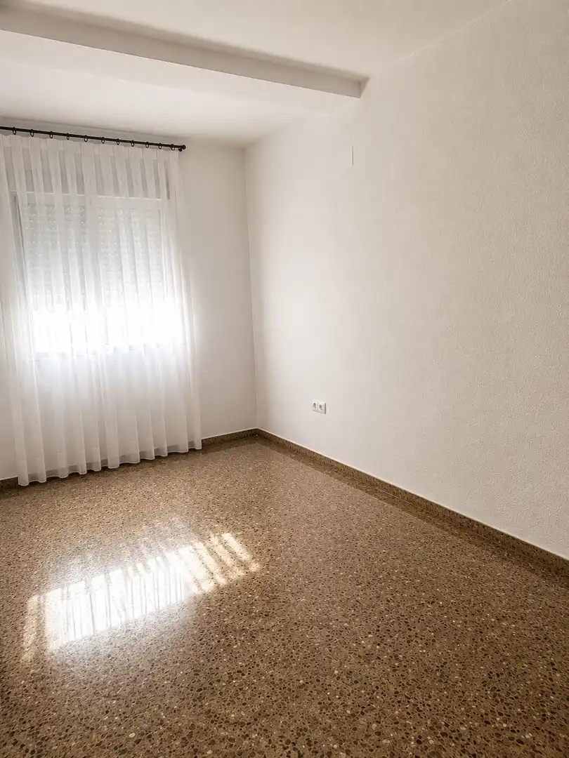 Habitación de Piso en venta en Valencia con Aire acondicionado, Jardín privado y Balcón