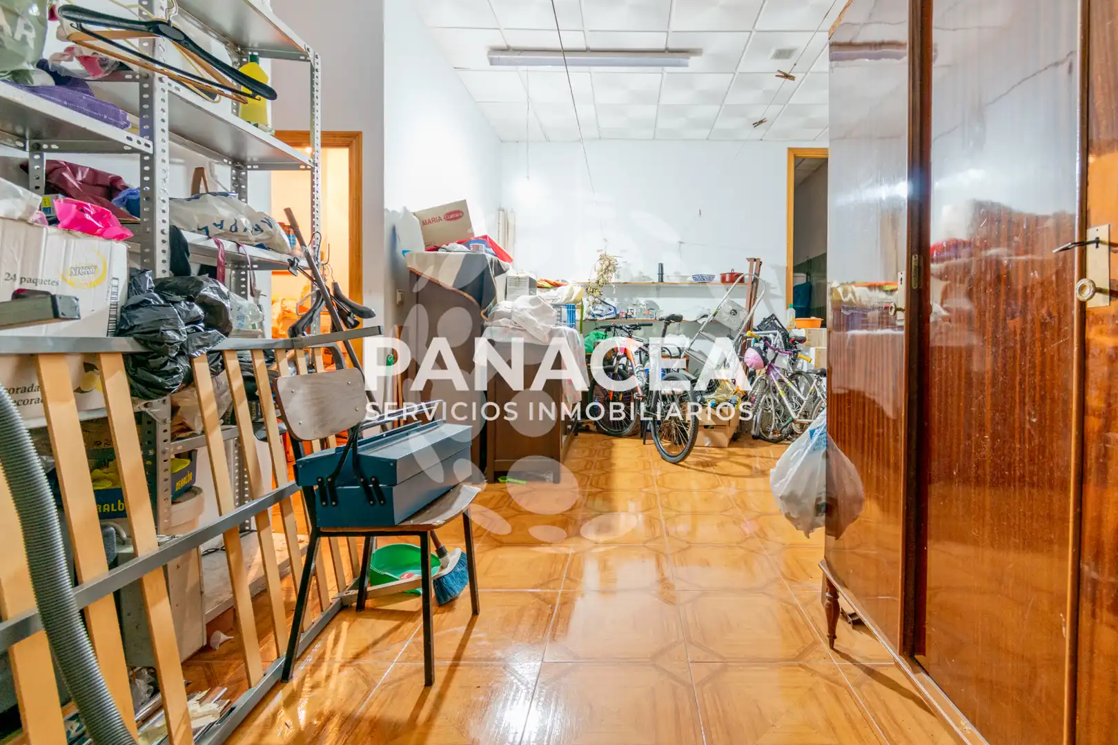 Local en venta en Vícar
