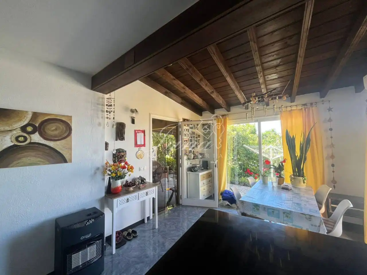 Cocina de Casa adosada en venta en El Paso con Jardín privado