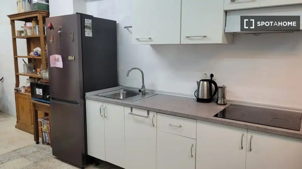 Cocina de Piso para compartir en Sevilla con Aire acondicionado, Terraza y Amueblado