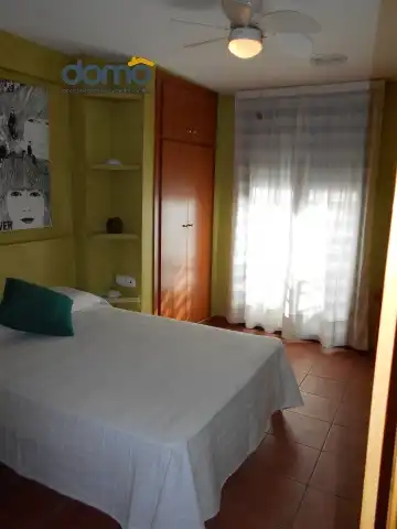 Schlafzimmer von Wohnungen zum Verkauf in Granada mit Klimaanlage, Heizung und Möbliert