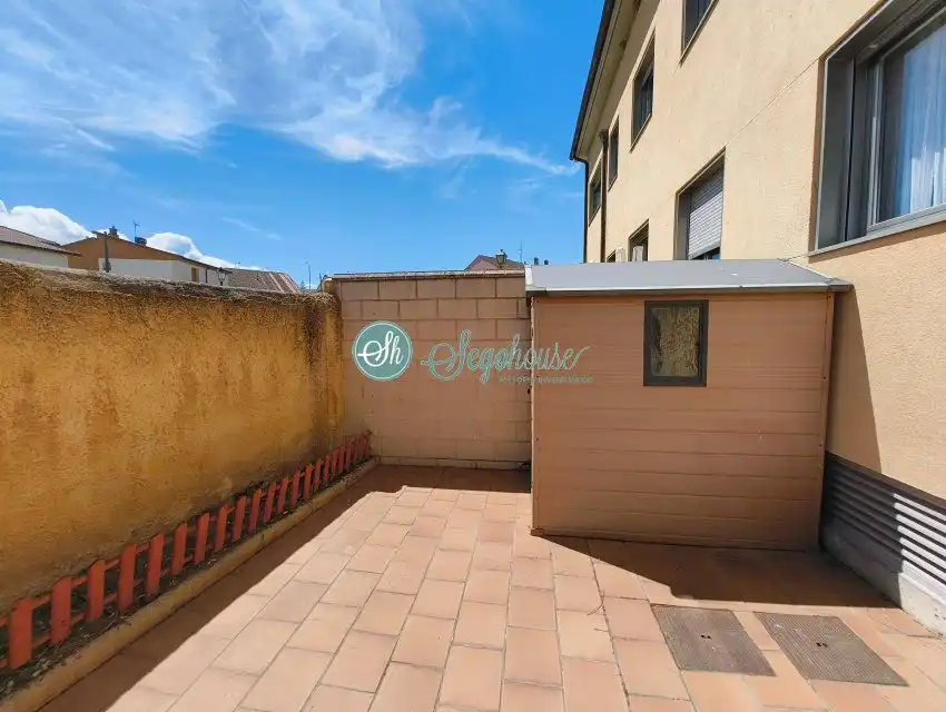 Terraza de Piso en venta en Torrecaballeros con Calefacción y Internet