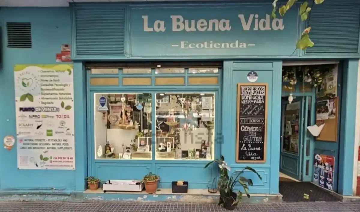 Locale commerciale in vendita a Calle Cervantes