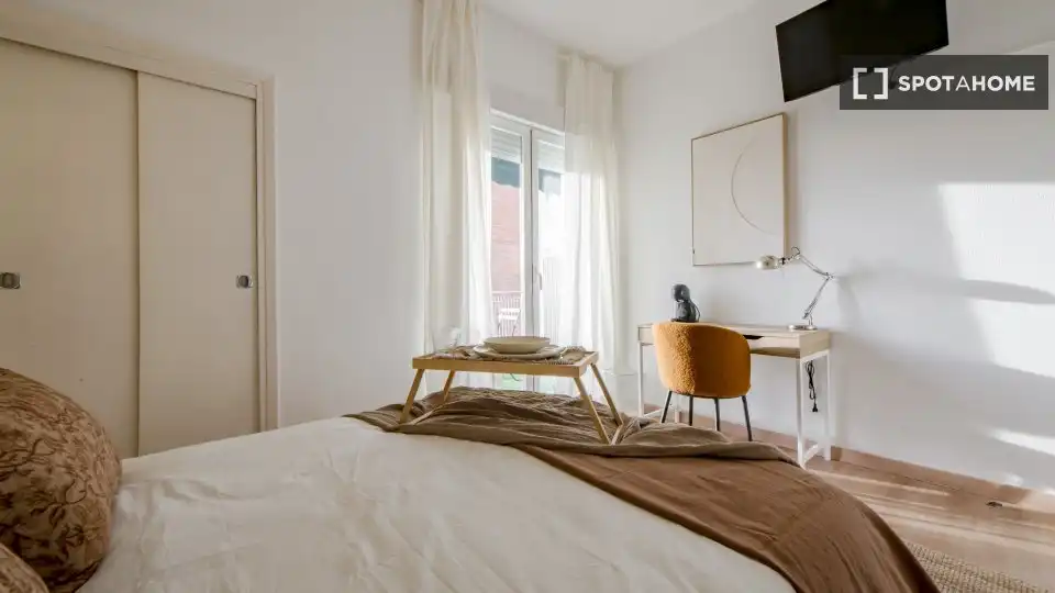 Habitación de Piso de alquiler en Madrid con Aire acondicionado, Calefacción y Amueblado