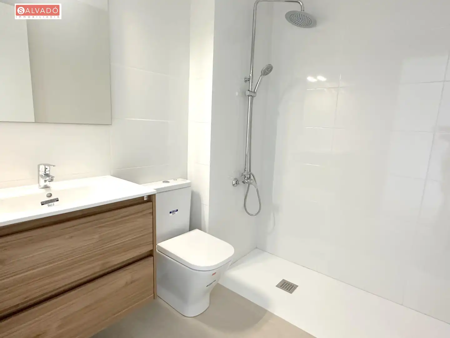 Baño de Ático en venta en Sant Jaume dels Domenys con Aire acondicionado, Calefacción y Terraza