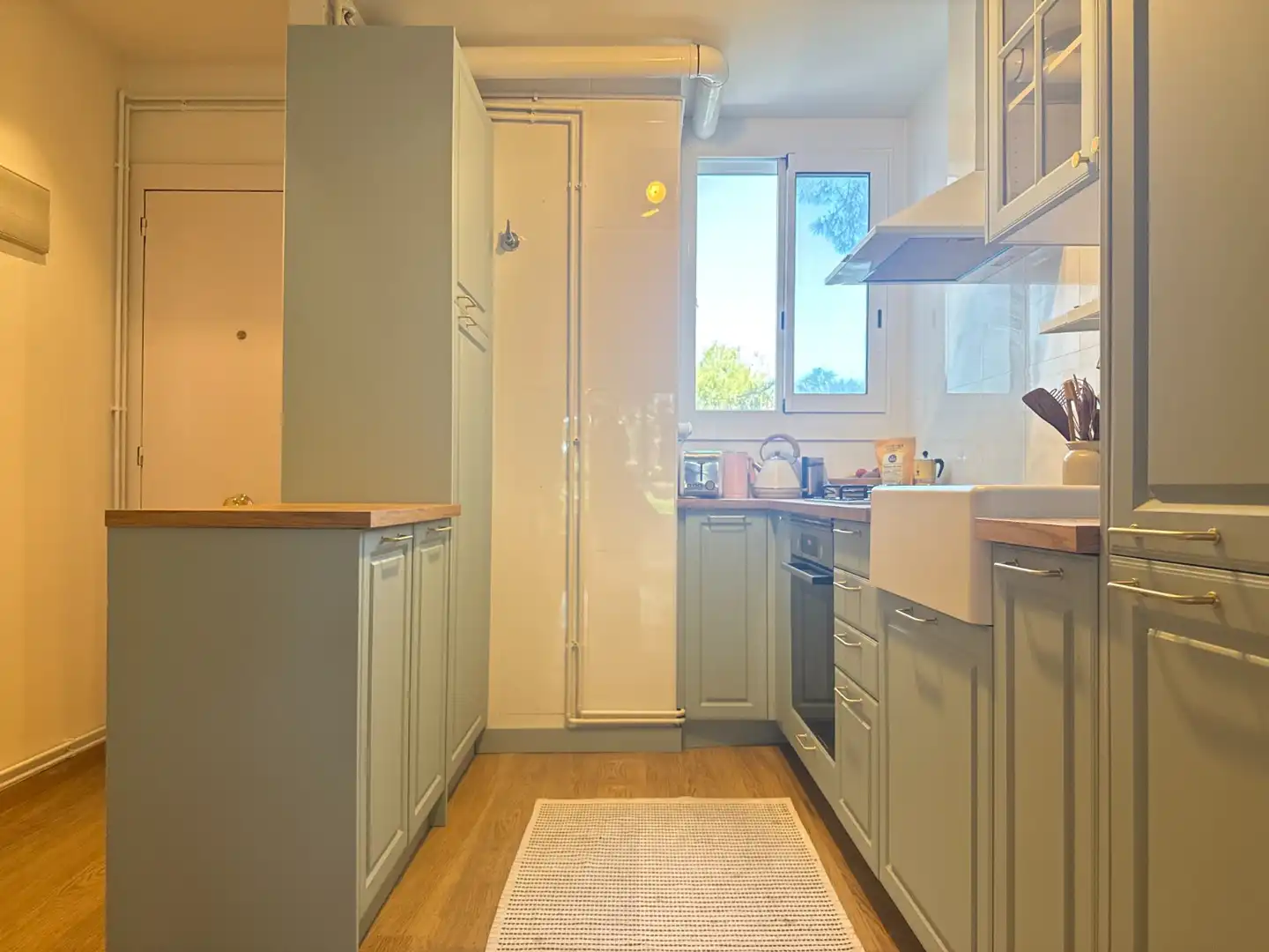Cuina de Apartament de lloguer en Castelldefels amb Calefacció, Parquet i Terrassa