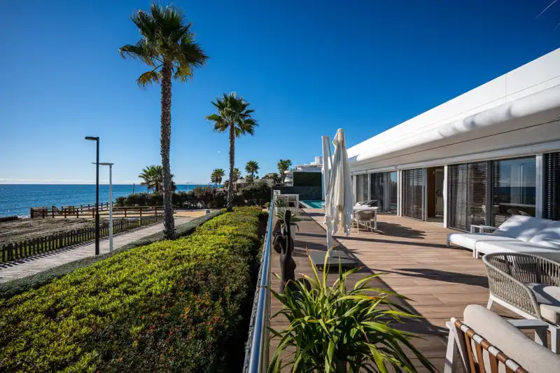 Terraza de Casa o chalet de alquiler en Estepona con Aire acondicionado, Calefacción y Jardín privado
