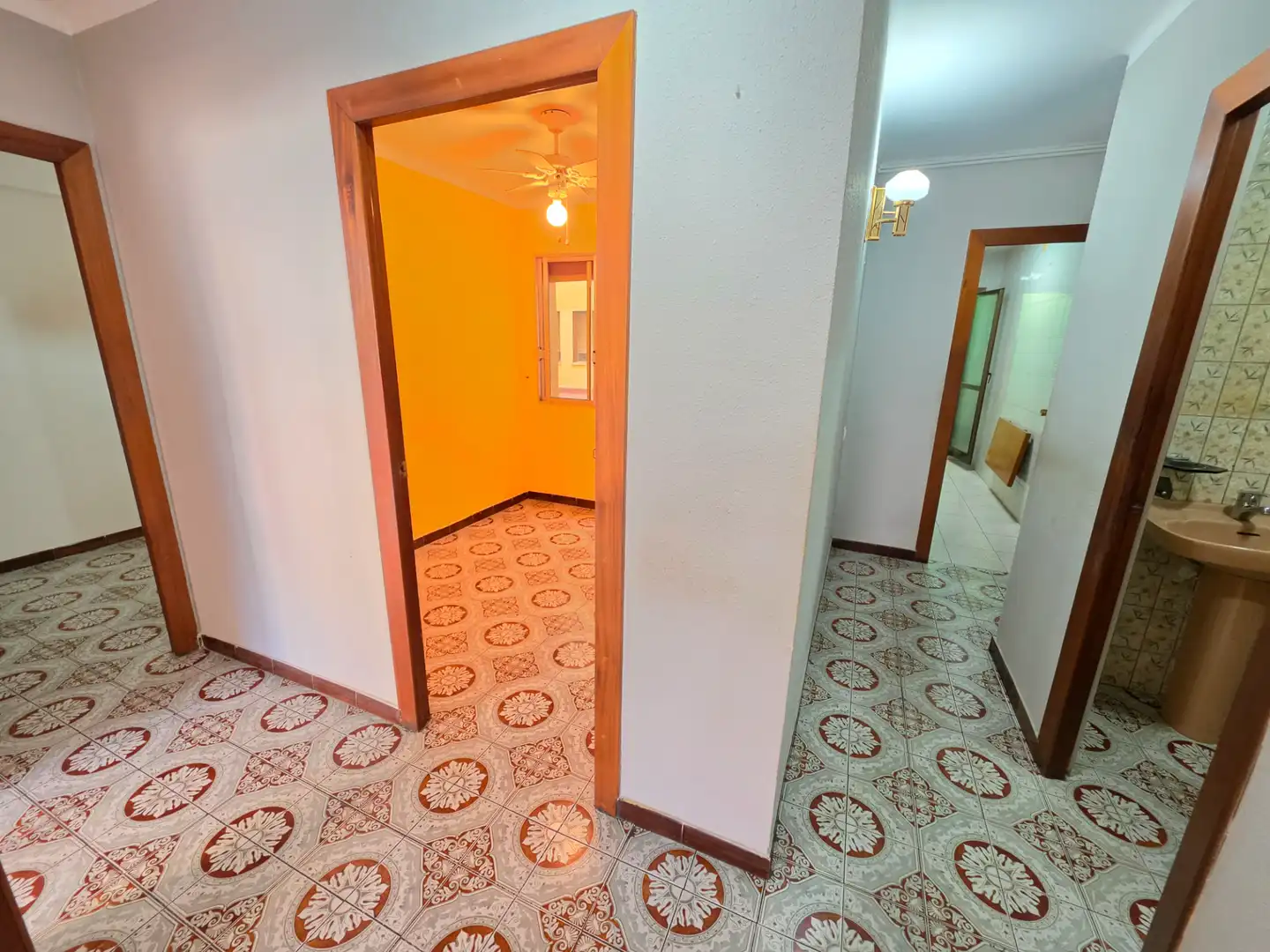 Wohnung zum Verkauf in Tarragona mit Klimaanlage, Heizung und Terrasse