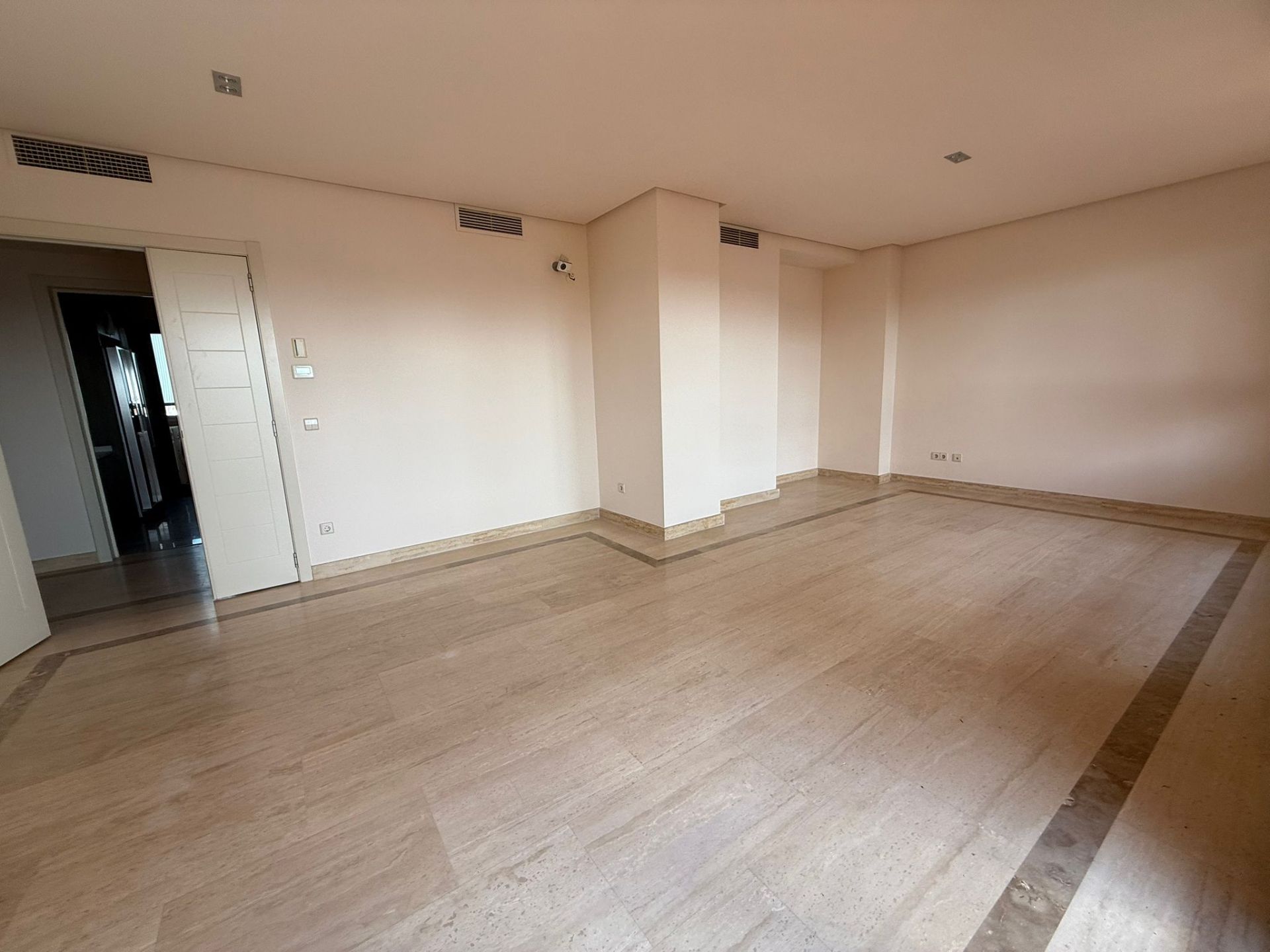 Attic to rent in  Madrid Capital  with Air Conditioner, Heating and Parquet flooring