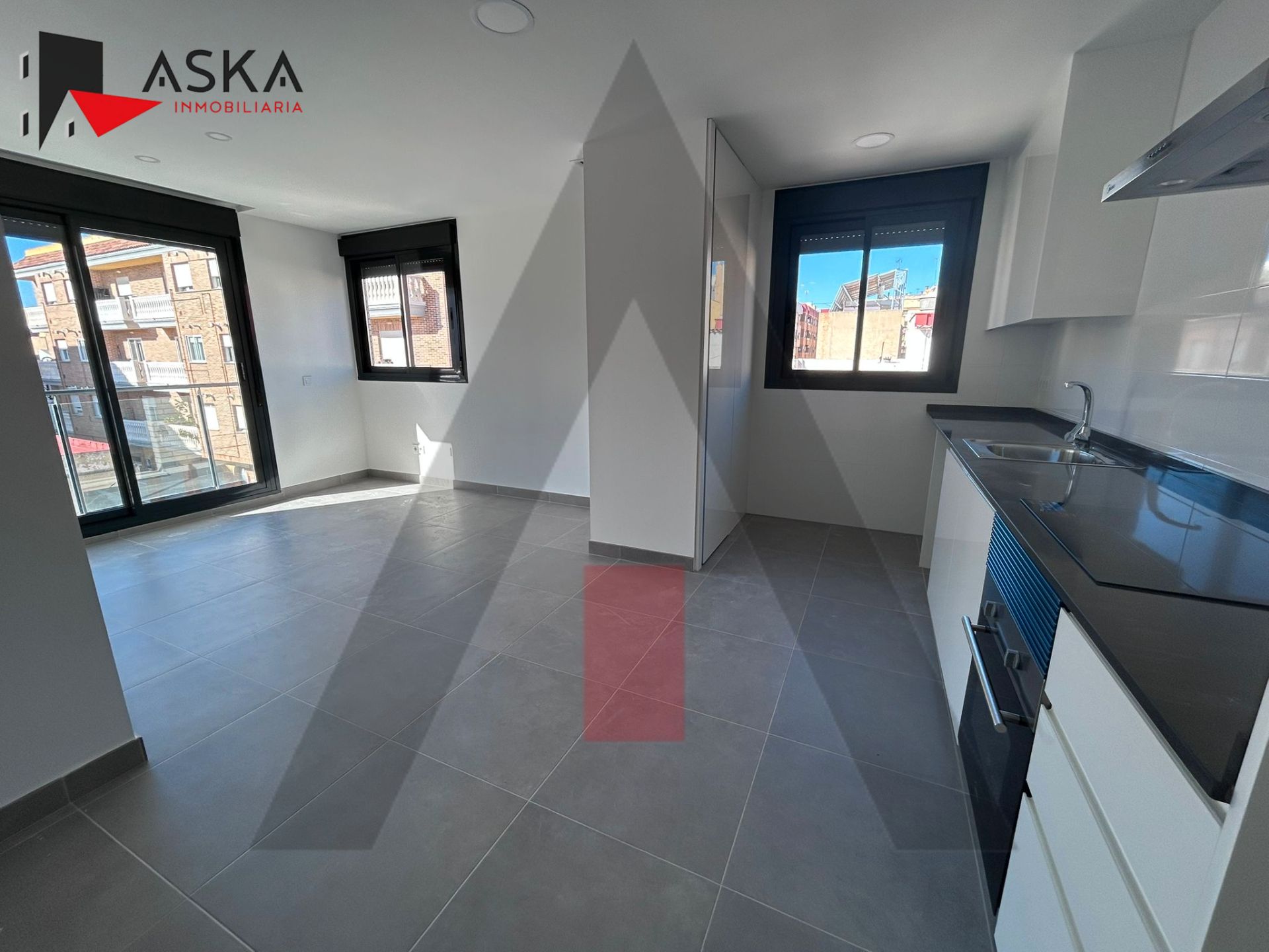 Wohnung zur Miete in Massanassa mit Klimaanlage, Heizung und Abstellraum