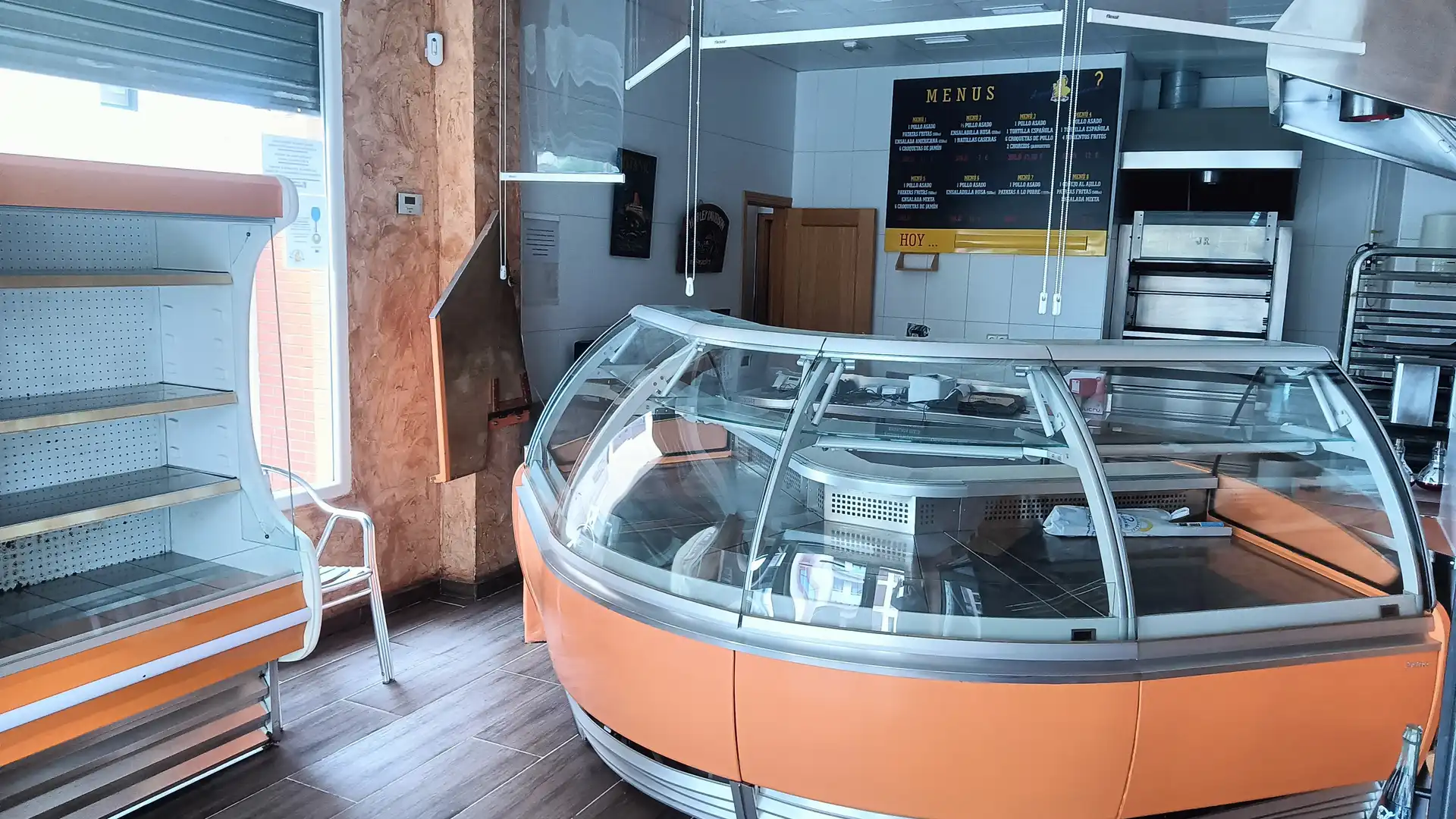 Local en venta en Calle de la Alcarria, Los Valles - Sanz Vázquez - El Fuerte