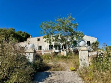 Casa rústica amb jardí en venda a Es Mercadal poble