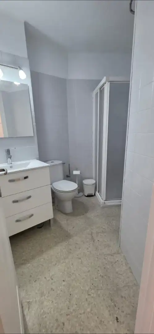 Bathroom of Study for rent in Torrox  with Air Conditioner, Heating and Furnished