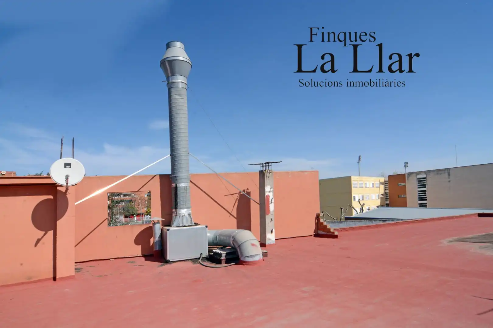 Commercial properties for sale in d'Ernest Lluch, Torrent Ballester