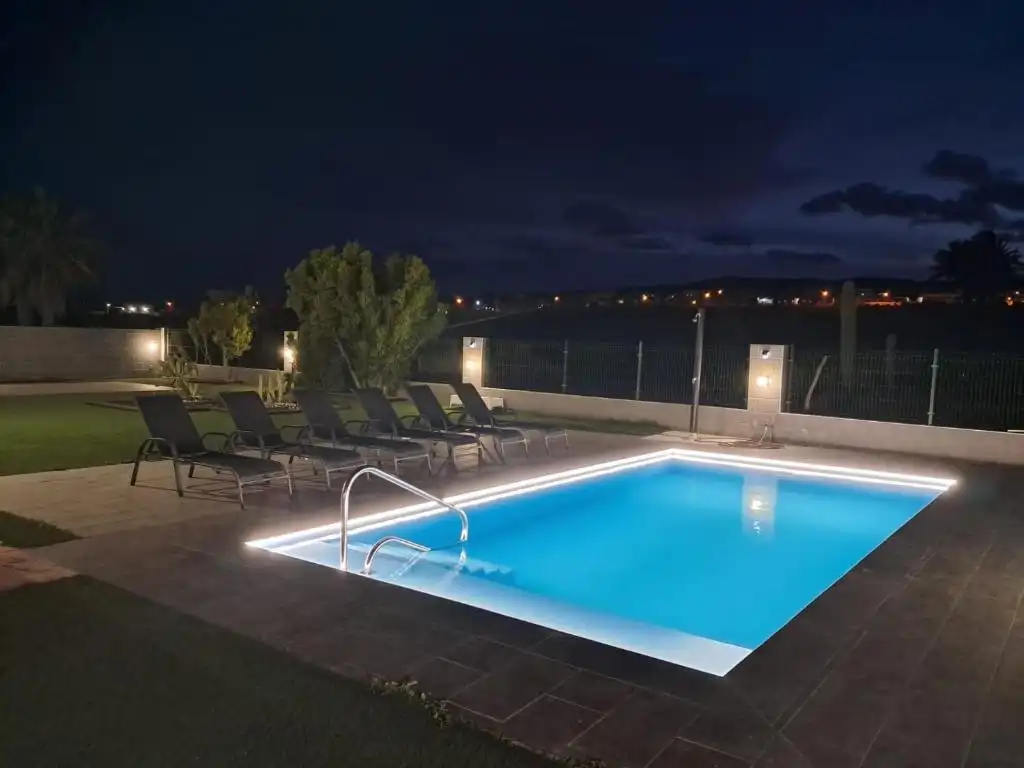 Piscina de Casa o chalet en venta en Antigua