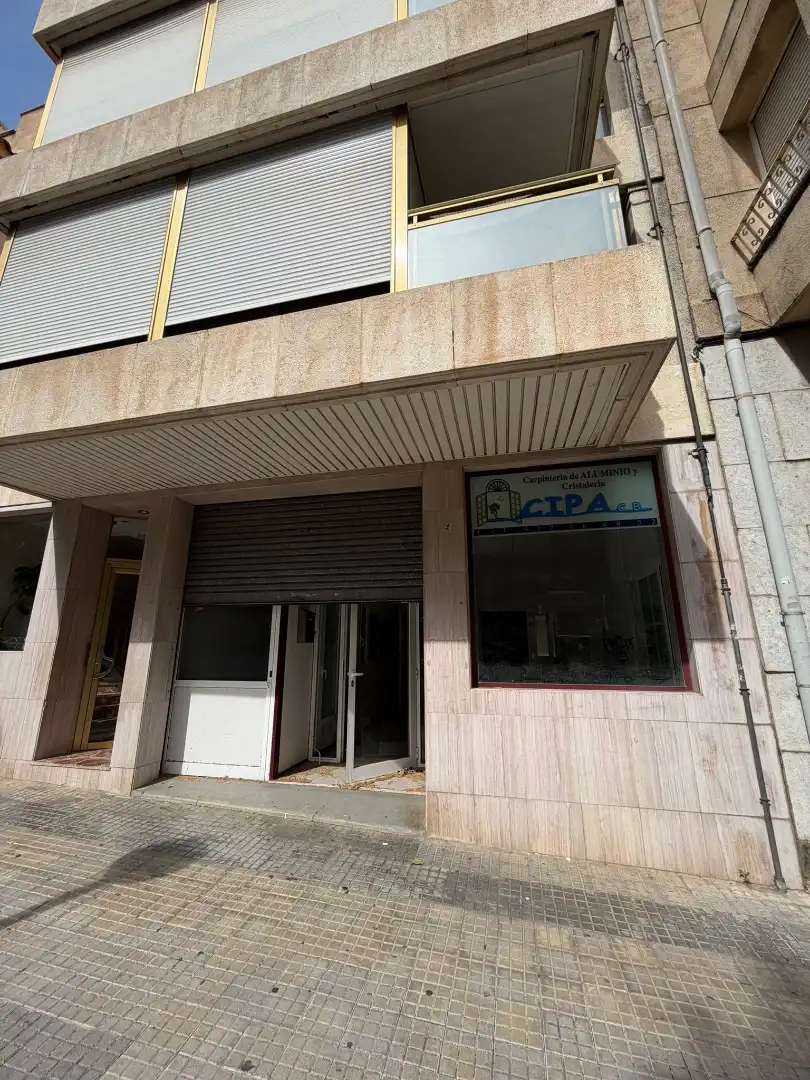 Local comercial en venda a Casc Antic - Nou Cambrils, imagen 2