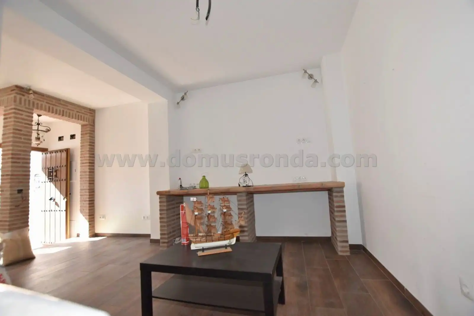Sala d'estar de Casa o xalet en venda en Ronda amb Terrassa i Traster