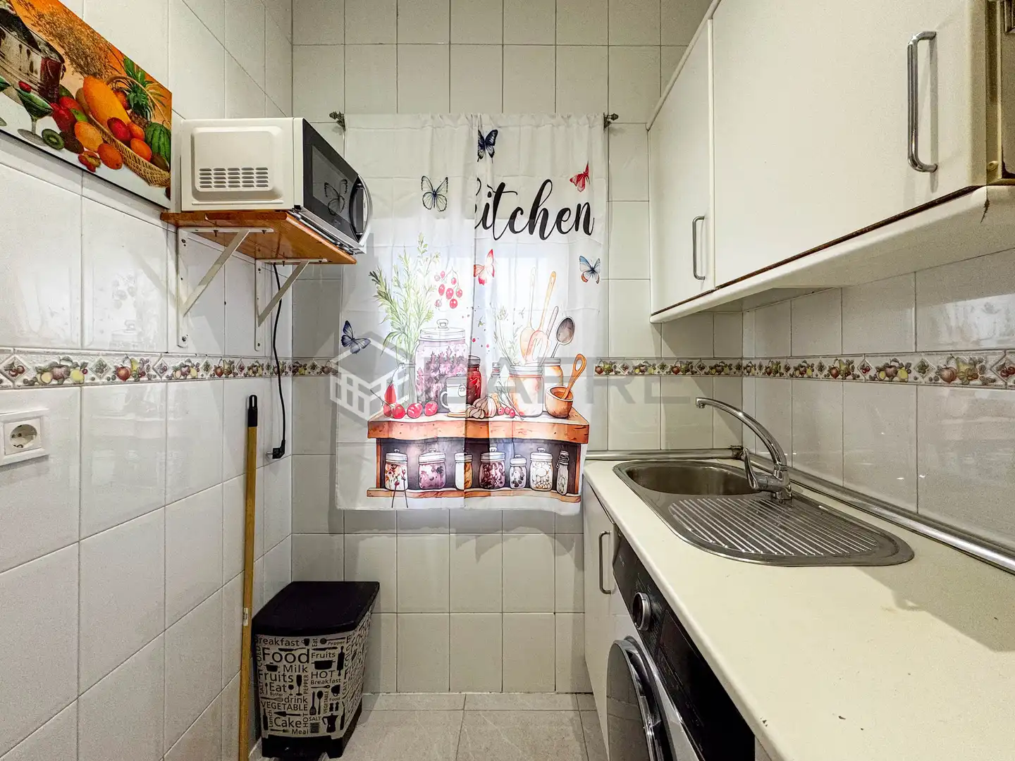 Kitchen of Flat for sale in Madrid