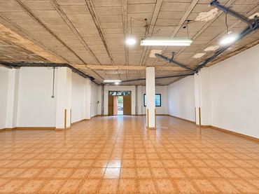 Local comercial en venda a Carlet