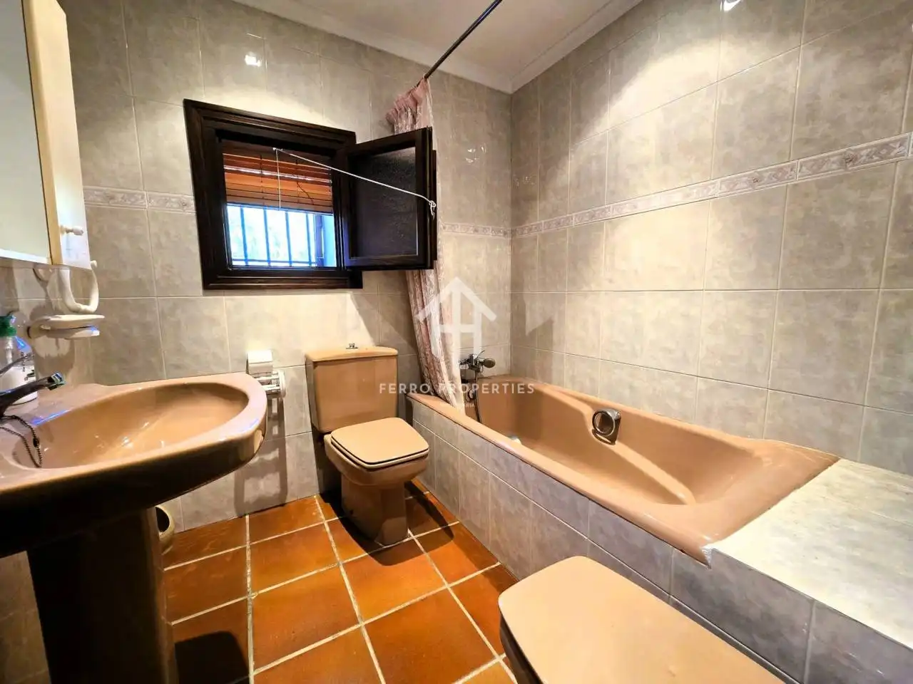 Baño de Casa o chalet en venta en Salar con Jardín privado, Terraza y Piscina
