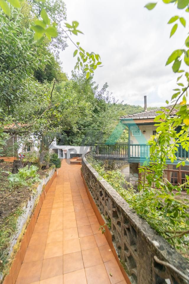 Vista exterior de Casa o xalet en venda en Aller amb Calefacció, Jardí privat i Terrassa