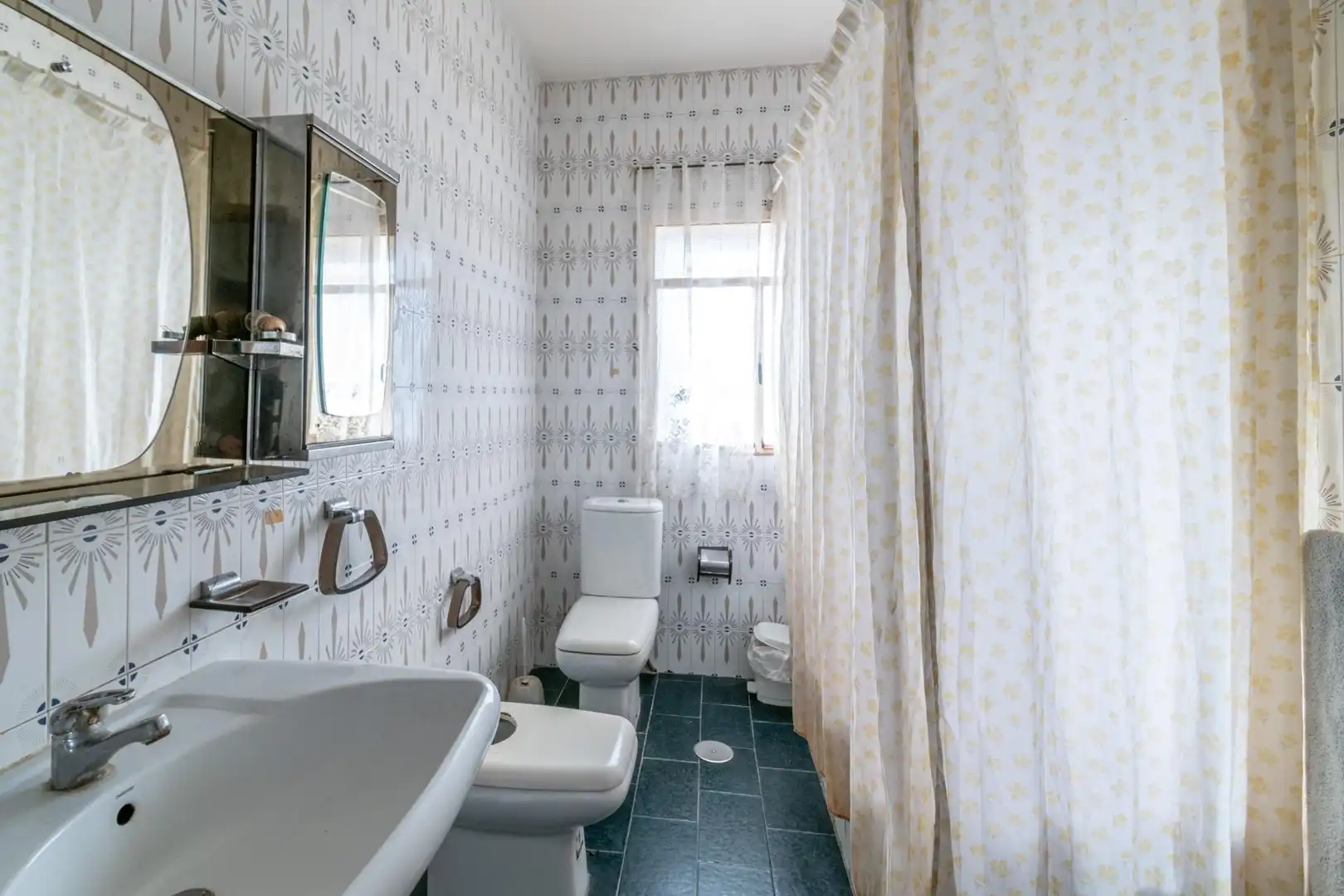 Baño de Casa o chalet en venta en Vegas del Genil con Calefacción, Jardín privado y Terraza