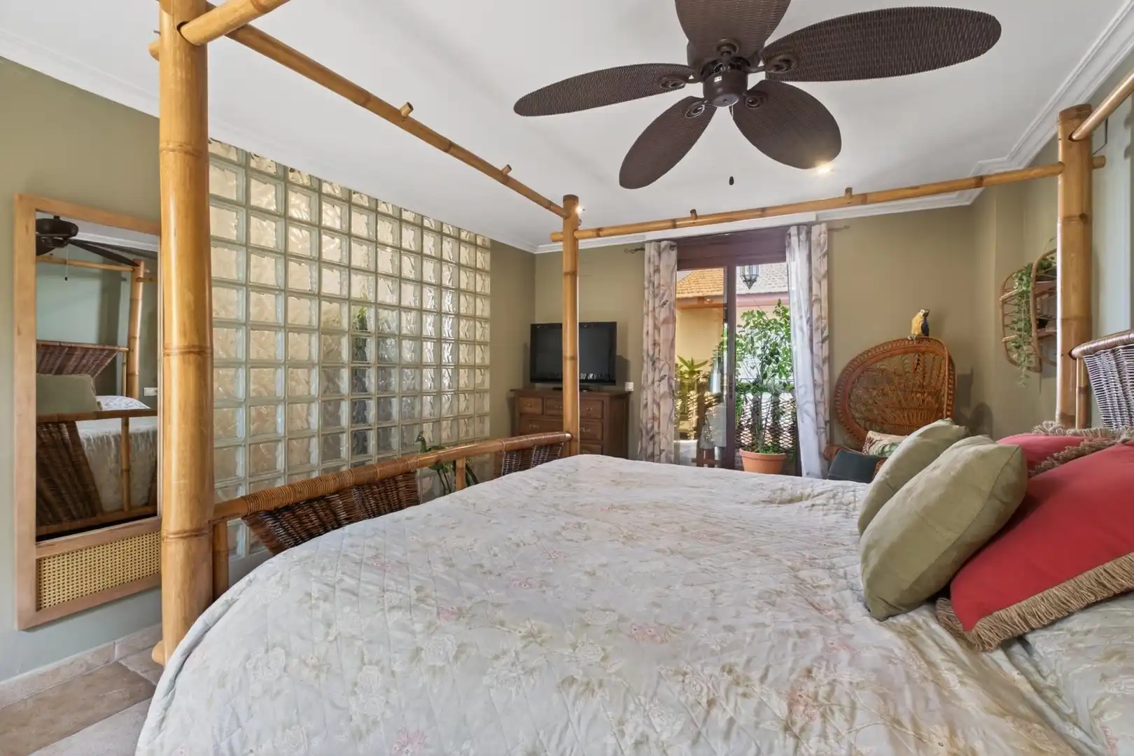 Bedroom of Houses for sale in Málaga  with Air Conditioner, Heating and Private garden