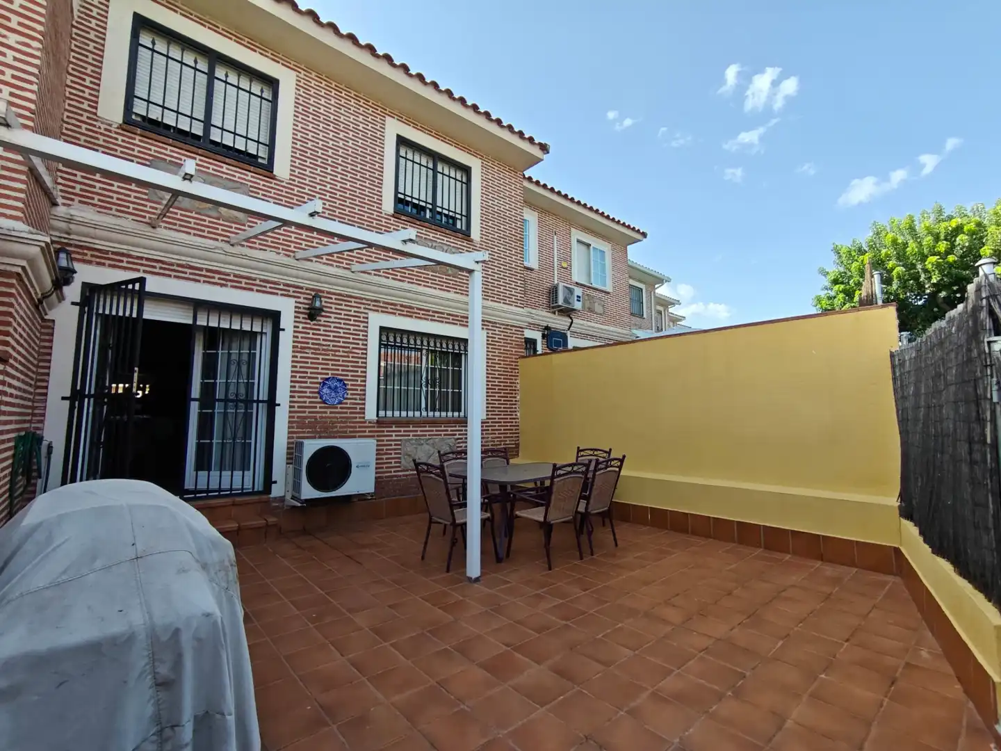 Terrassa de Casa o xalet de lloguer en Sevilla la Nueva amb Aire condicionat, Calefacció i Terrassa