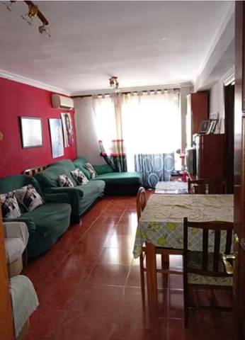 Piso en Venta en Santa Rosa - Valdeolleros