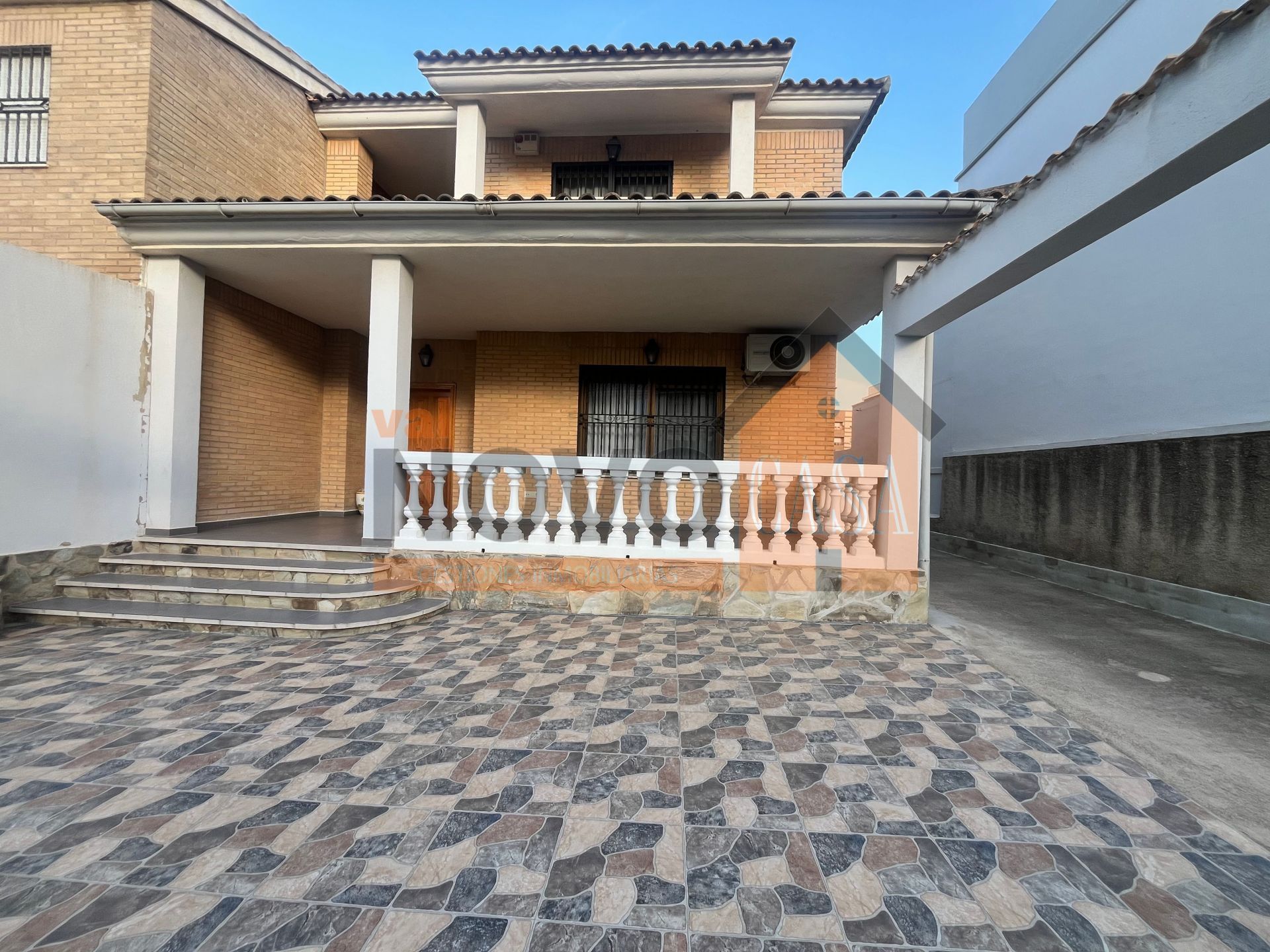 Exterior view of House or chalet for sale in Torrent  with Air Conditioner, Heating and Storage room