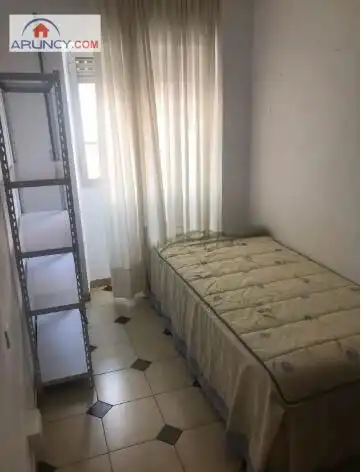 Habitación de Piso de alquiler en Sevilla con Aire acondicionado, Calefacción y Amueblado