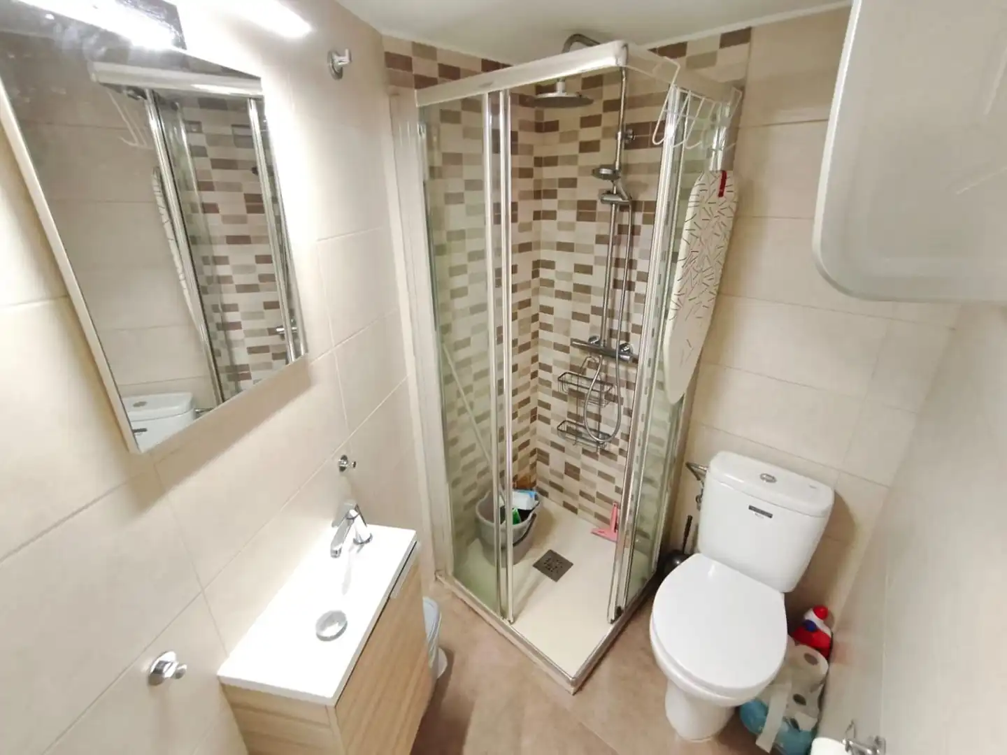 Badezimmer von Wohnung zur Miete in Madrid mit Heizung, Terrasse und Möbliert