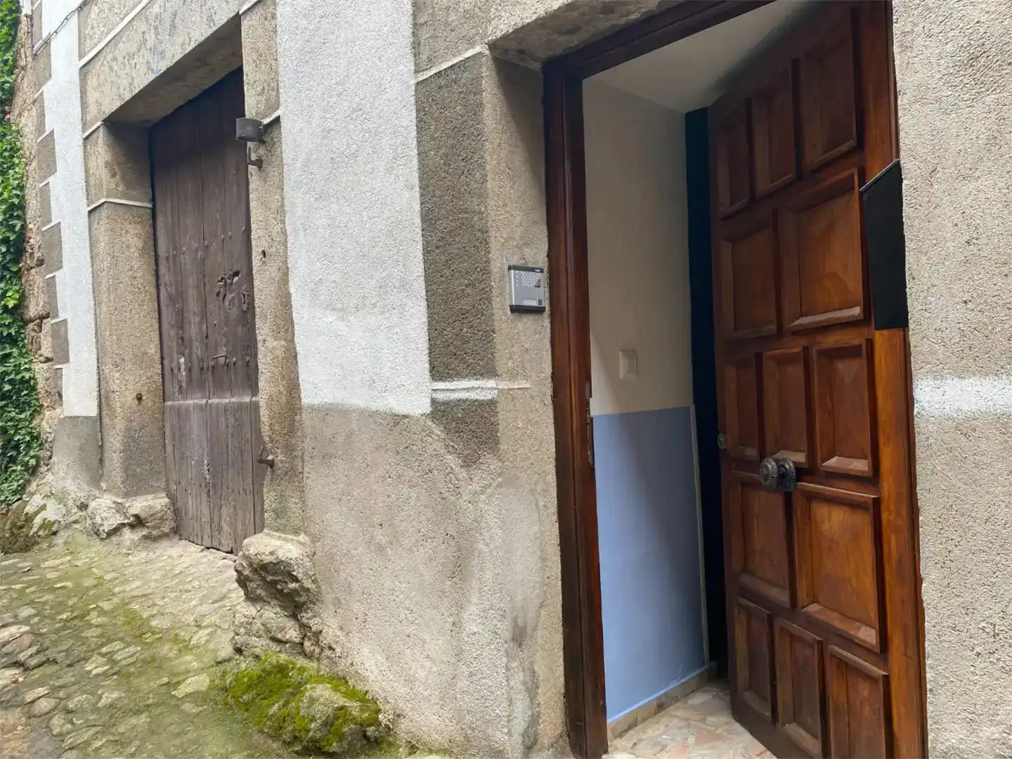Vista exterior de Local en venta en Candelario