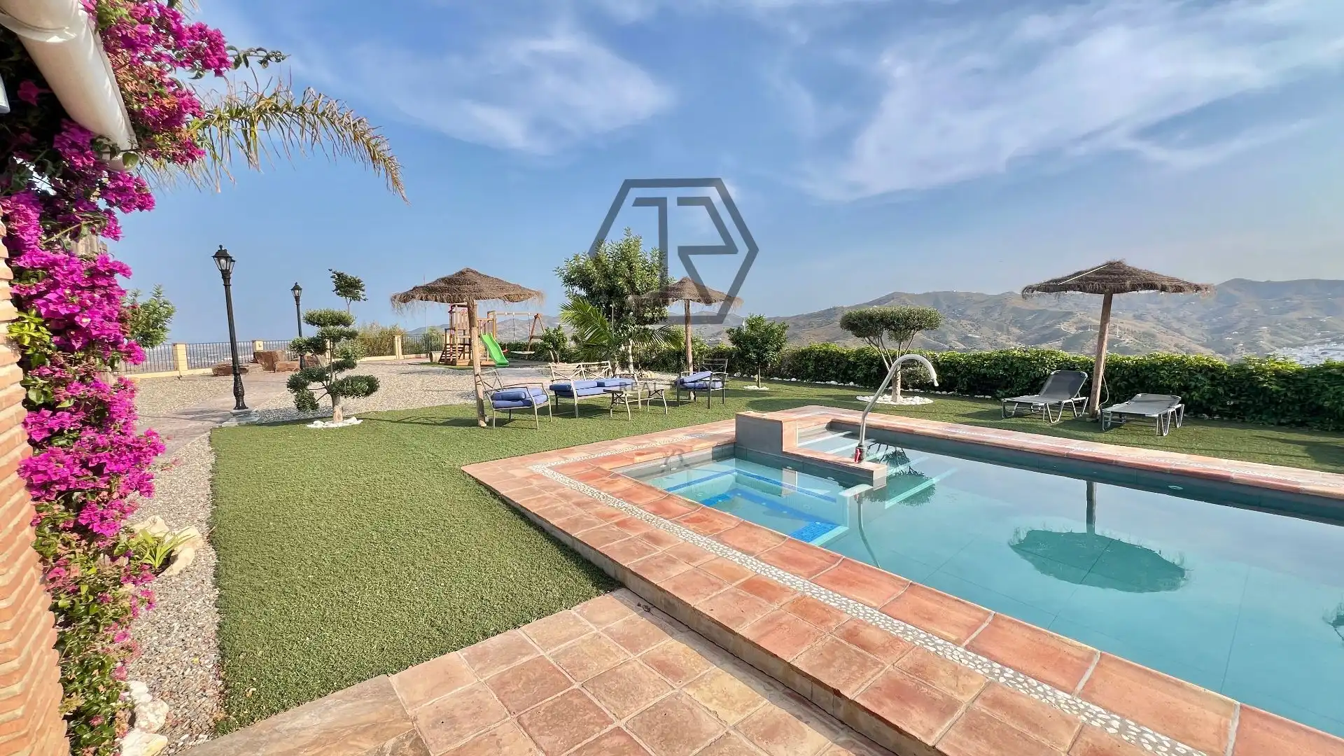 Houses for rent in de la axarquia, Almáchar