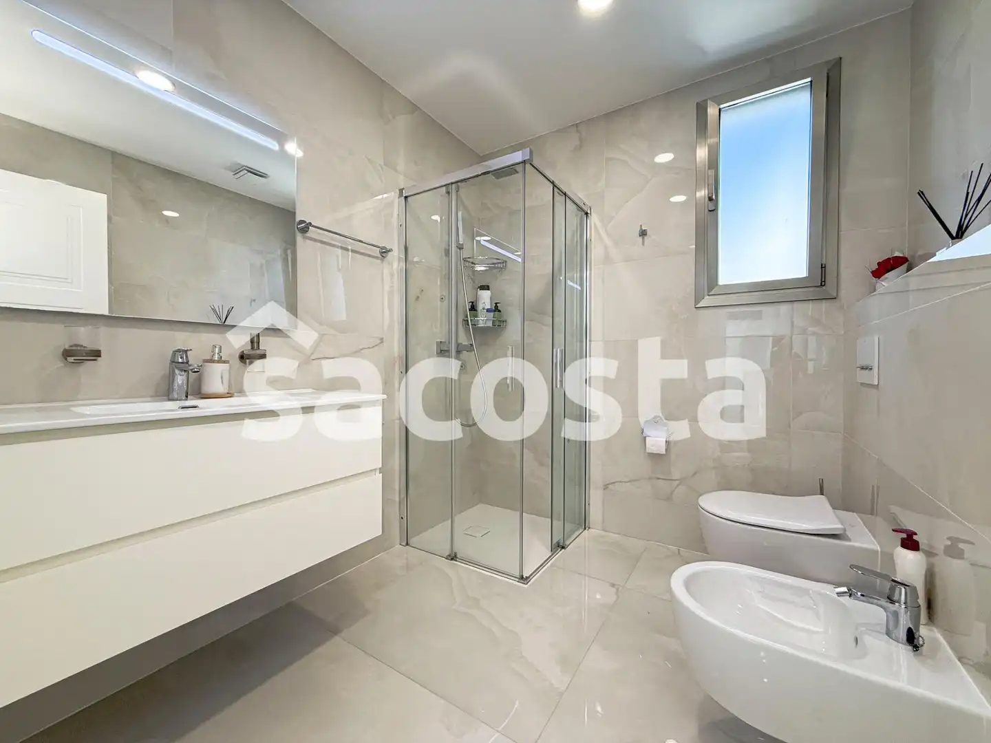 Bany de Casa o xalet en venda en Lloret de Mar amb Aire condicionat, Jardí privat i Terrassa