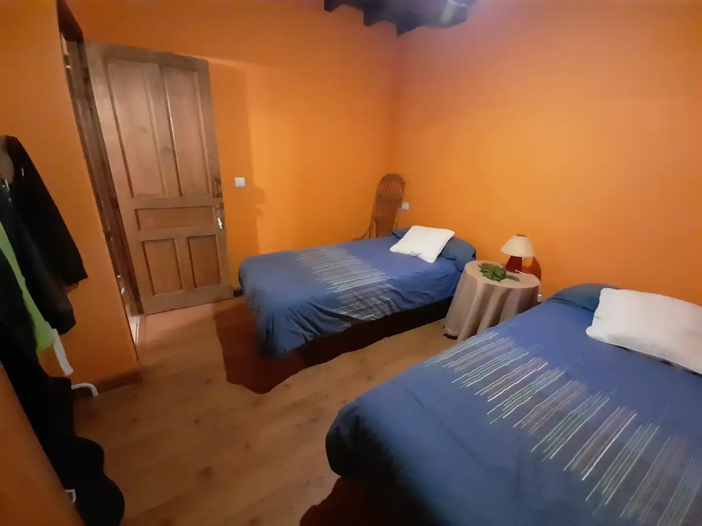 Dormitori de Casa adosada en venda en Caso amb Calefacció, Terrassa i Traster