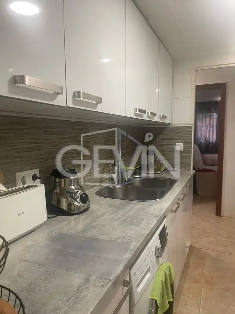 Cocina de Piso en venta en Santa Perpètua de Mogoda