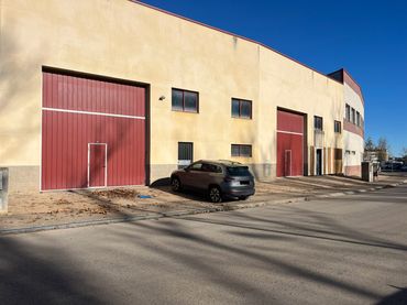 Nave industrial en alquiler en Carrer L 24