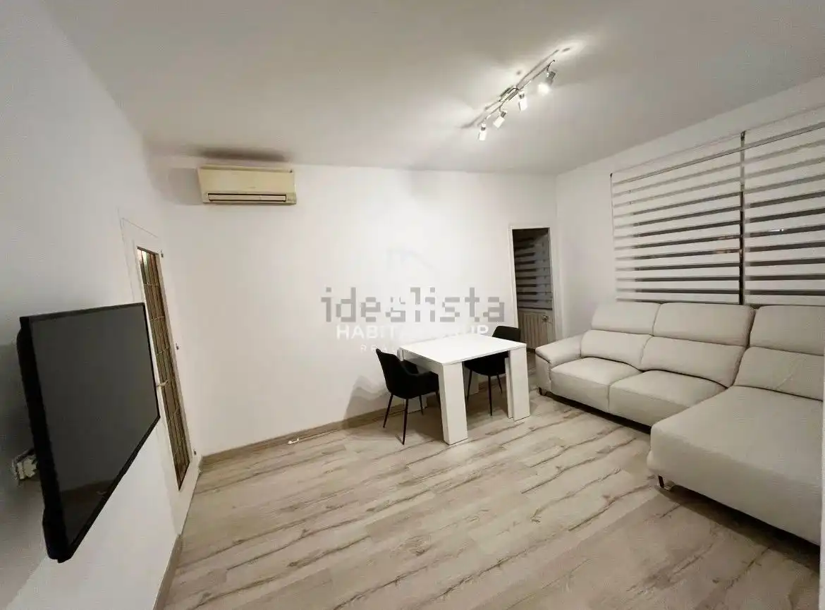 Sala d'estar de Pis en venda en Salt amb Aire condicionat i Calefacció