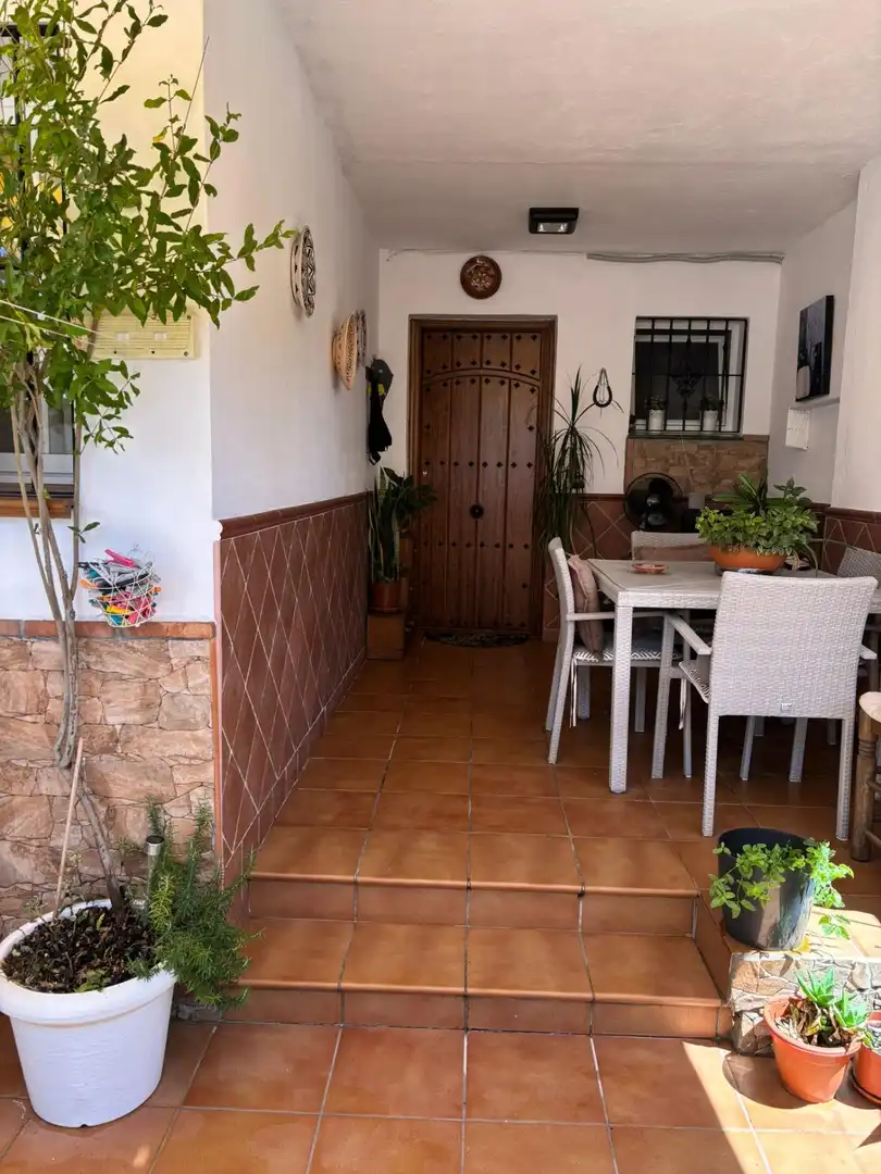 Casa adosada en venda en Alhaurín de la Torre amb Aire condicionat, Moblat i Piscina comunitària