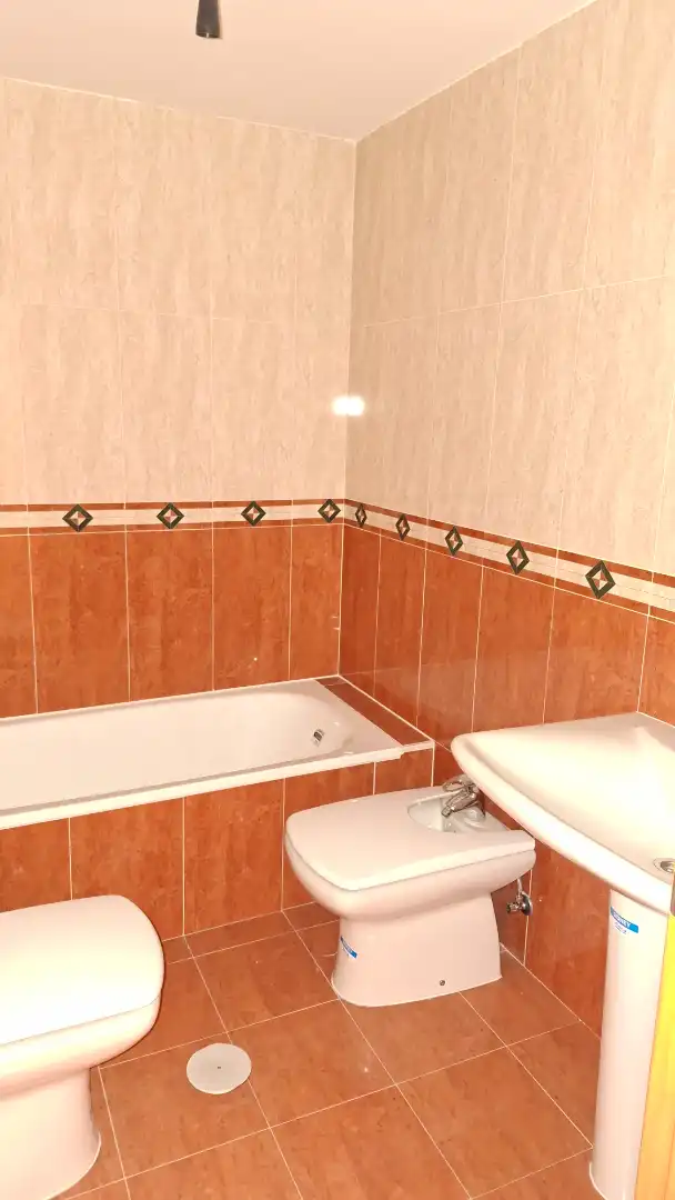 Bathroom of Flat for sale in Zamora Capital   with Heating, Parquet flooring and Balcony