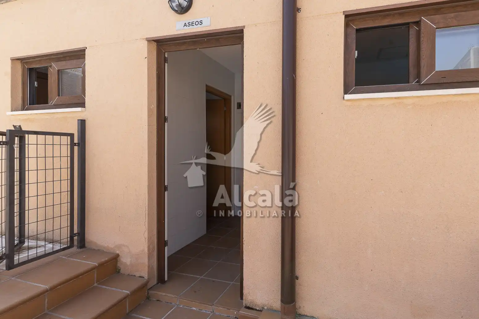 Außenansicht von Wohnung zum Verkauf in Camarma de Esteruelas mit Heizung, Balkon und Gemeinschaftspool